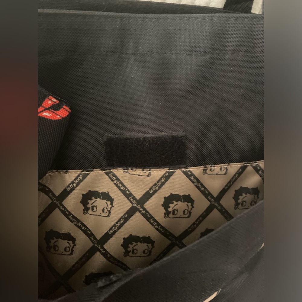 Betty Boop Black Shoulder / Tote Bag with Designs - Picture 14 of 14